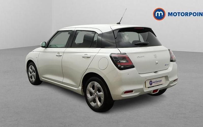 Used Suzuki Swift 82 HP (60 kW) 2025 White Hatchback