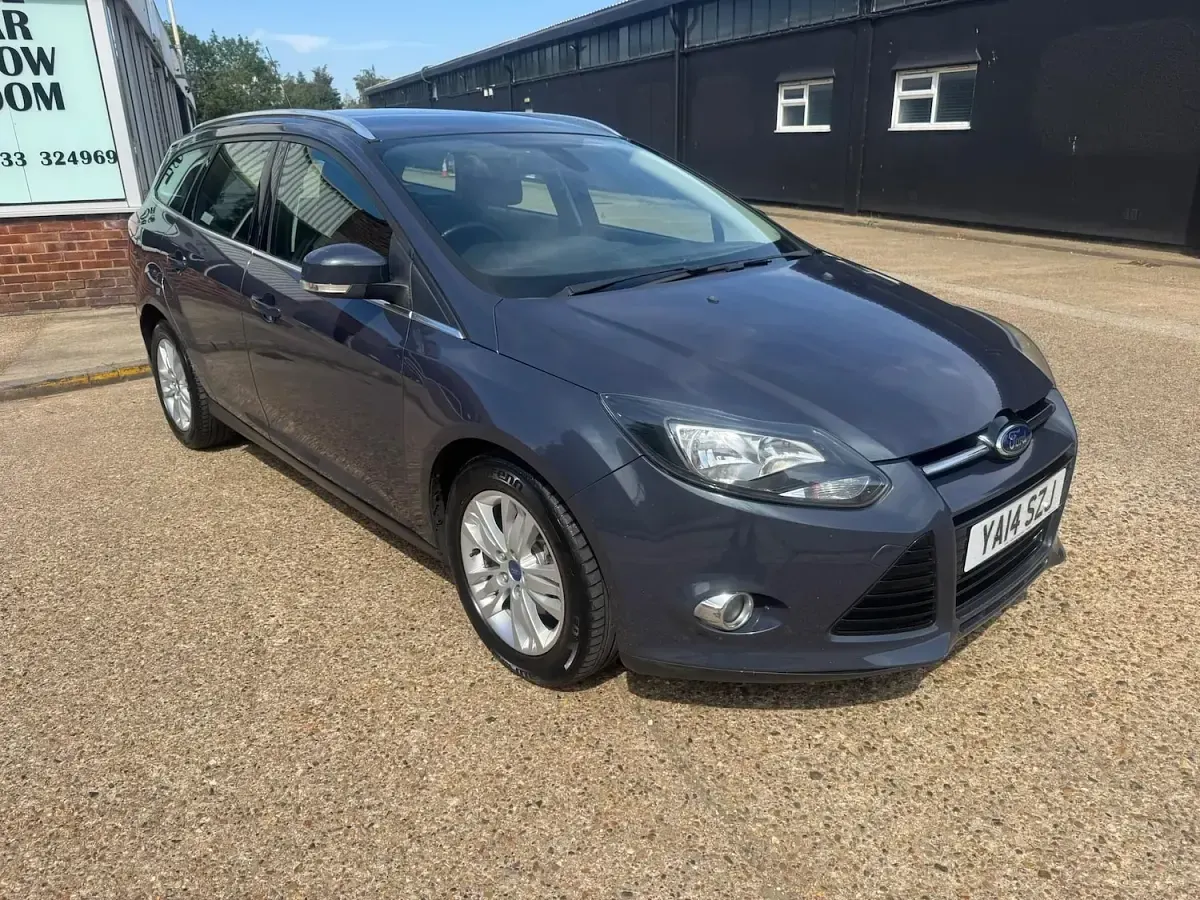 Used Ford Focus Titanium 115 HP (84 kW) 2014 Grey Estate