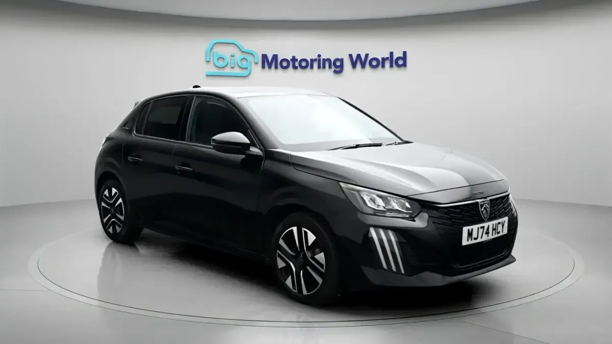 Used Peugeot 208 Allure 101 HP (74 kW) 2024 Hatchback