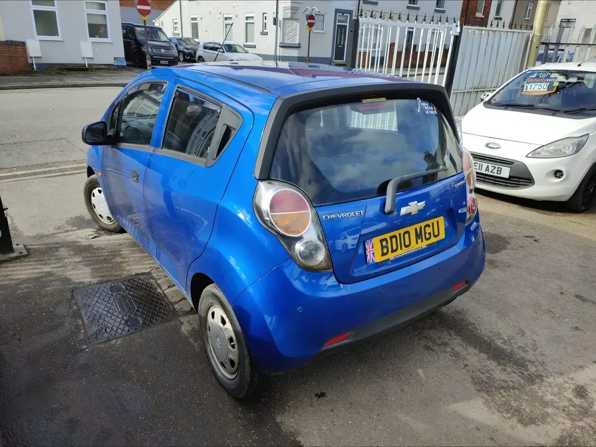 Used Chevrolet Spark 2010 Blue Hatchback