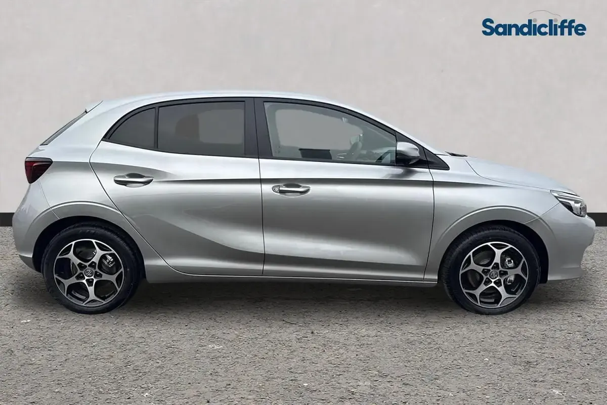 Used MG MG3 Trophy 194 HP (142 kW) 2024 Metallic  monument silver Hatchback
