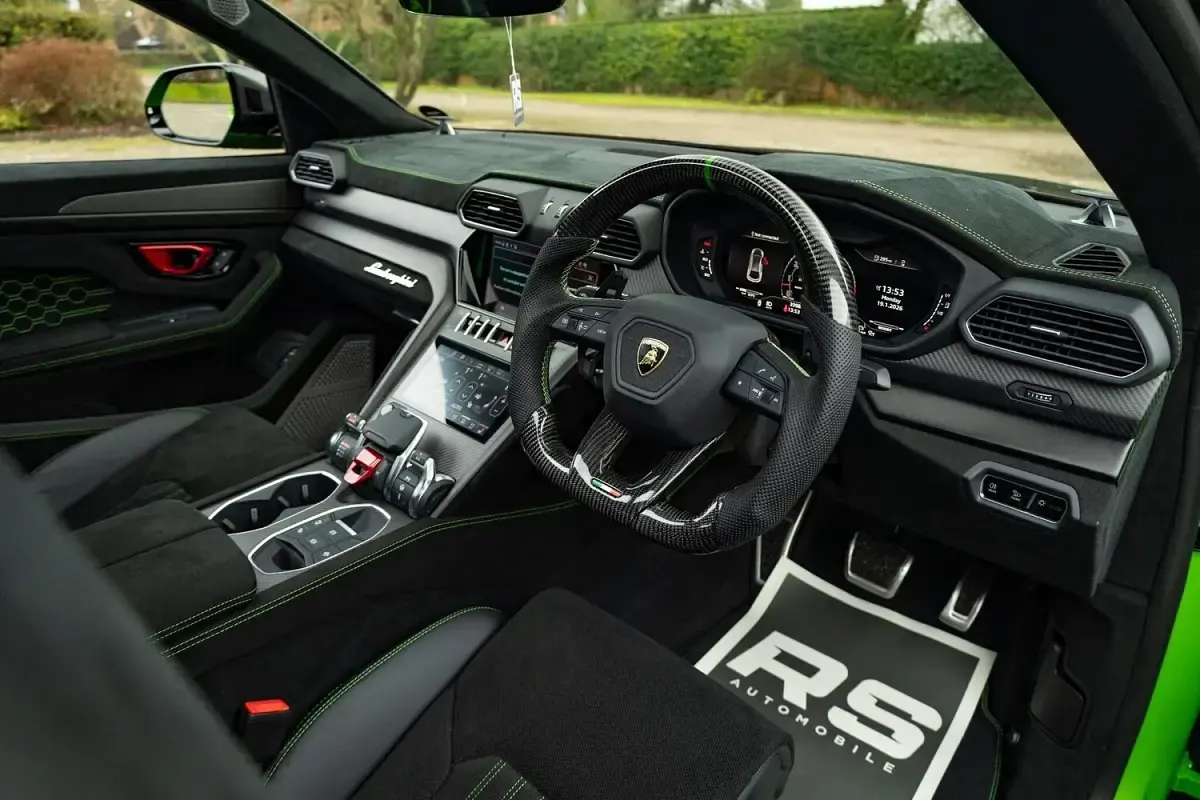 Used Lamborghini Urus 800 HP (588 kW) 2025 Green SUV