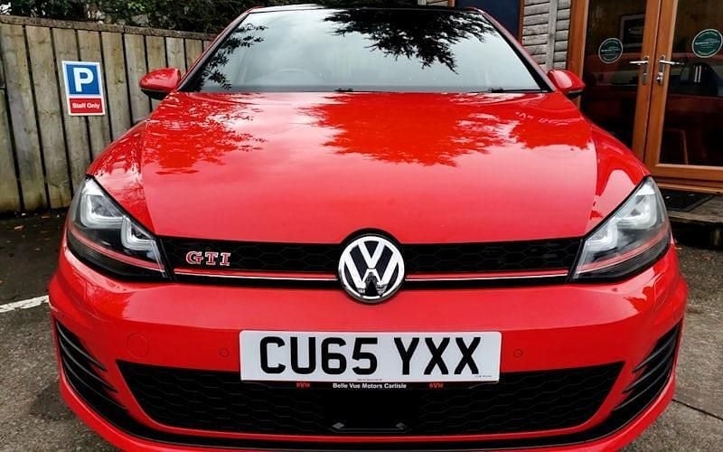 Used VW Golf VII GTI 230 HP (169 kW) 2015 Red Hatchback