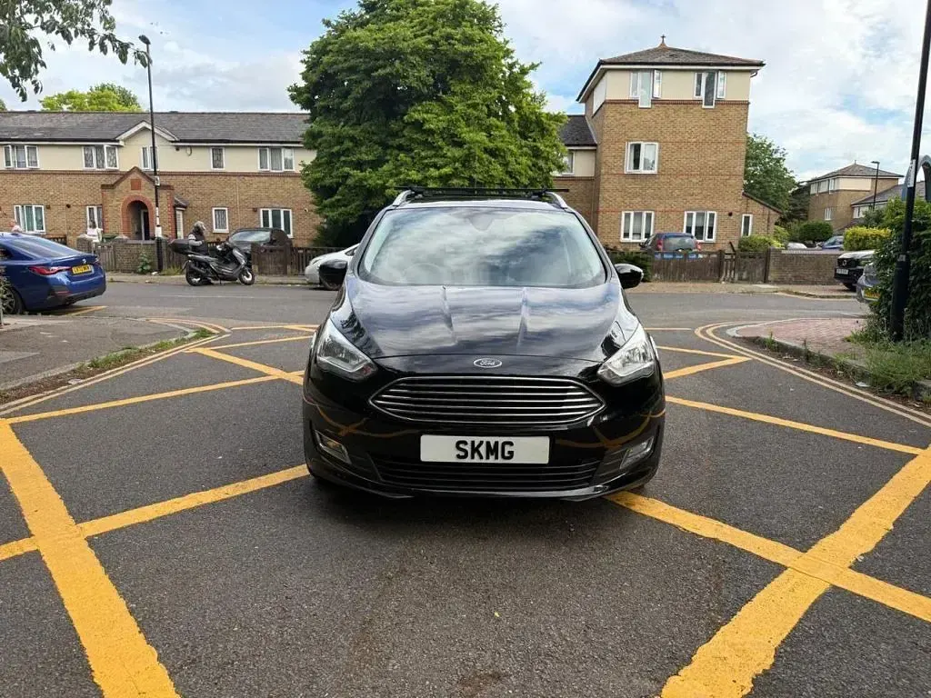 Used Ford Grand C-Max Titanium 120 HP (88 kW) 2016 Black MPV