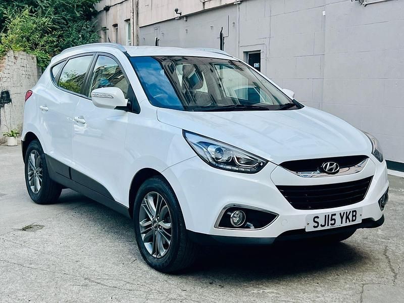 White Used 2015 Hyundai ix35 SE SUV | £6,295 (Fair price) - Image 1/4