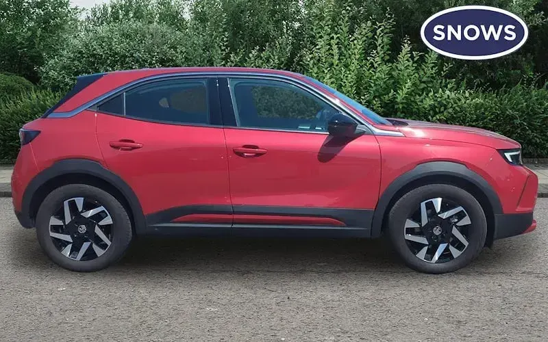 Second-hand Vauxhall Mokka Design Edition 100 kW (136 CP) 2024 Roșu SUV