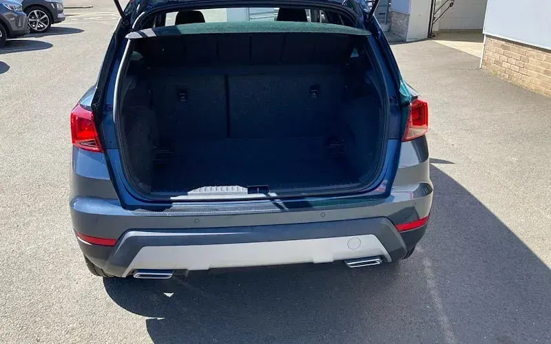 Używany Seat Arona FR 110 KM (80 kW) 2021 Szary SUV