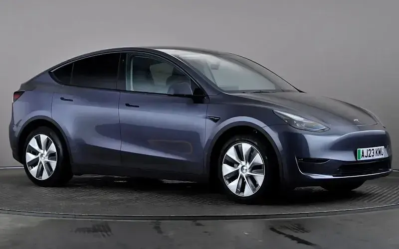 Used Tesla Model Y Long Range AWD 286 kW (389 HP) 2025 SUV