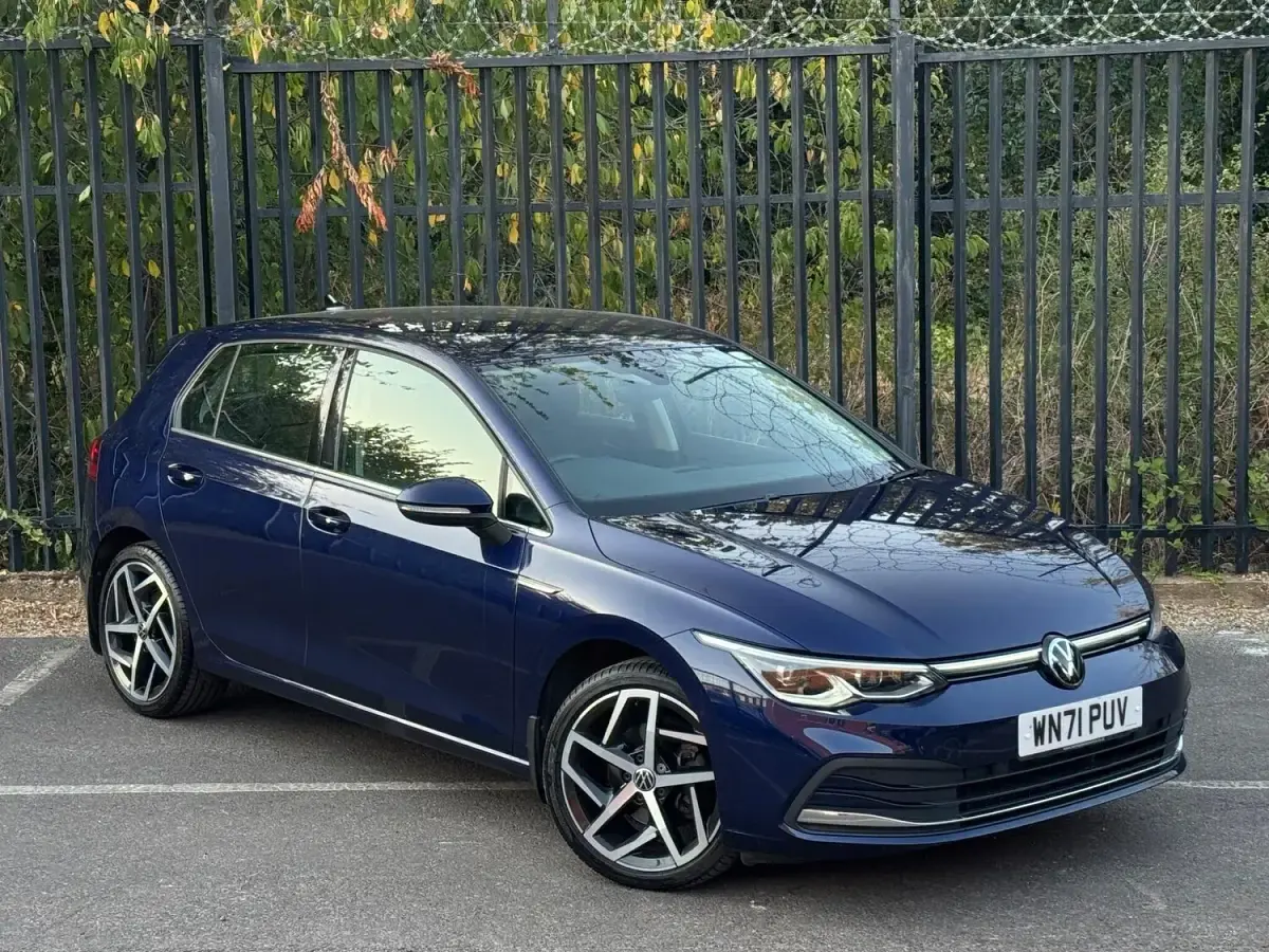 Used VW Golf VII Style 150 HP (110 kW) 2021 Blue Hatchback