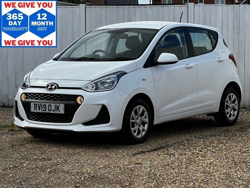 White Used 2019 Hyundai i10 SE Hatchback | £11,999 (Fair price) - Image 1/4