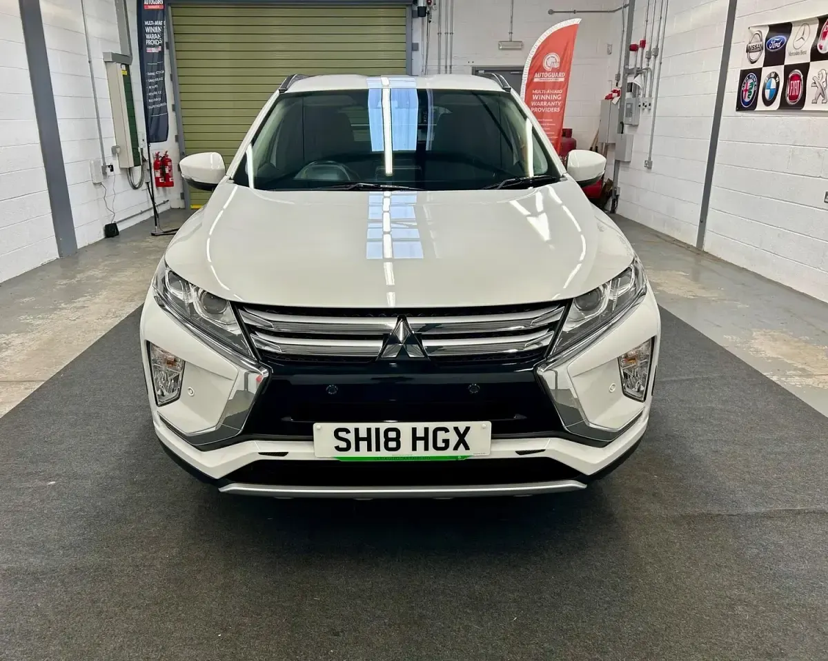 Used Mitsubishi Eclipse 2018 White Hatchback