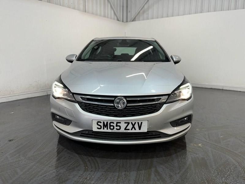 Used Vauxhall Astra Elite 150 HP (110 kW) 2016 Silver Hatchback