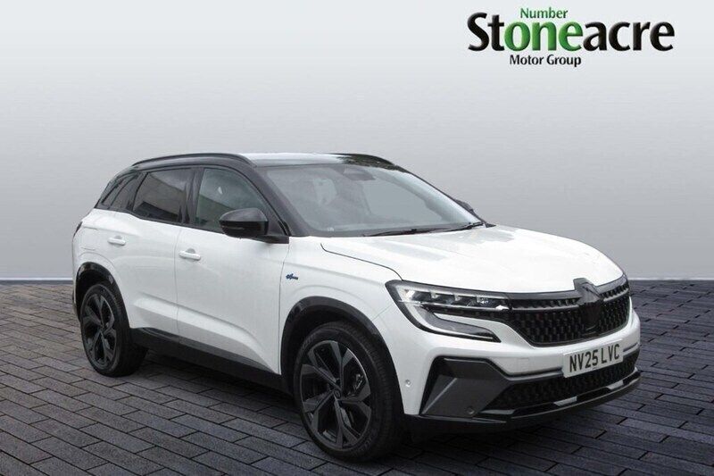 White/black New 2025 Renault Austral Techno Esprit Alpine SUV | £29,700 (A bit pricey) - Image 1/1