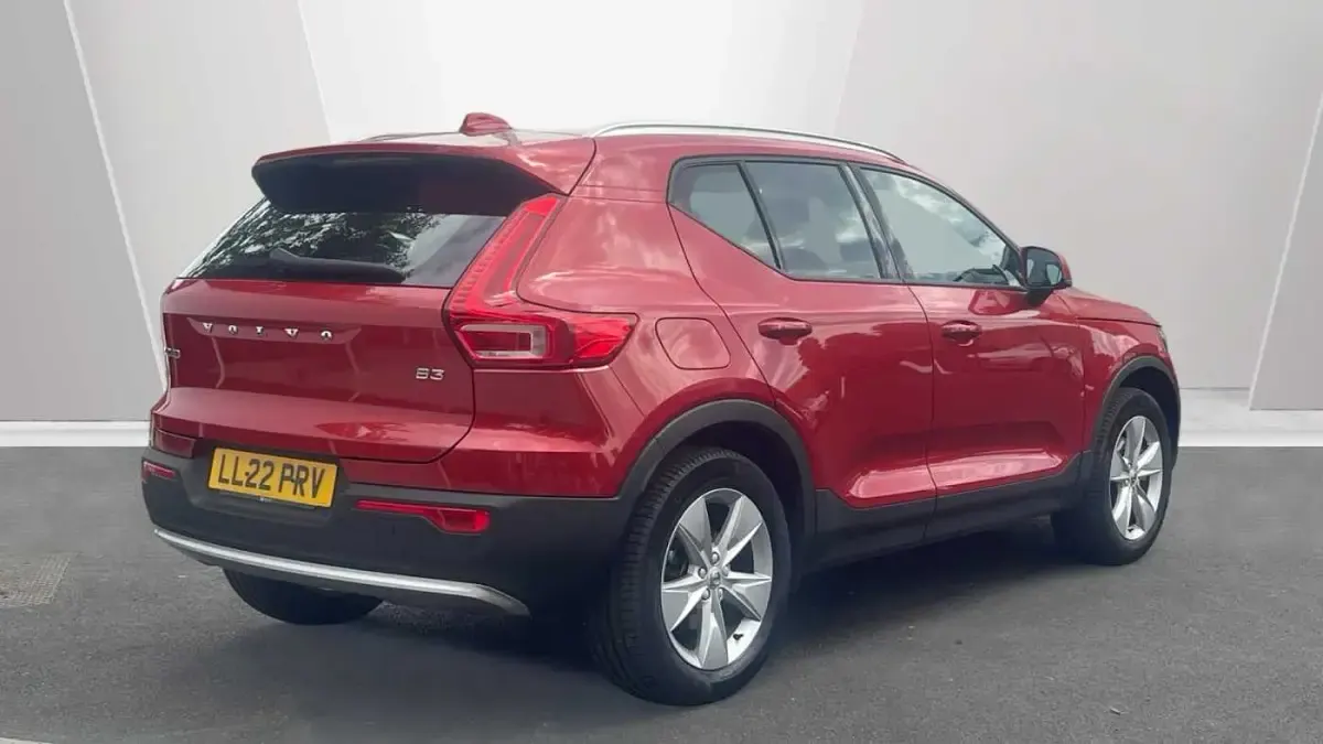 Used Volvo XC40 Core 161 HP (118 kW) 2023 SUV