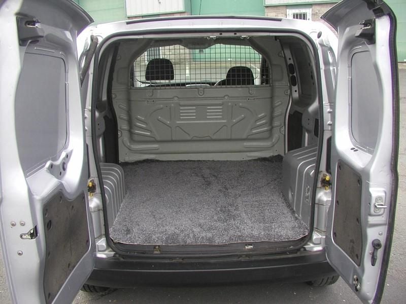 Image 2/4