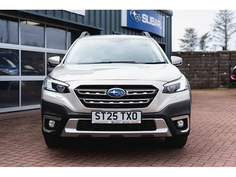 Used Subaru Outback 2025 Gold Estate