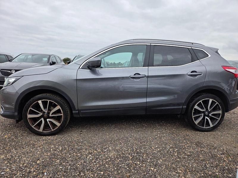 Used Nissan Qashqai S 115 HP (84 kW) 2016 Grey SUV