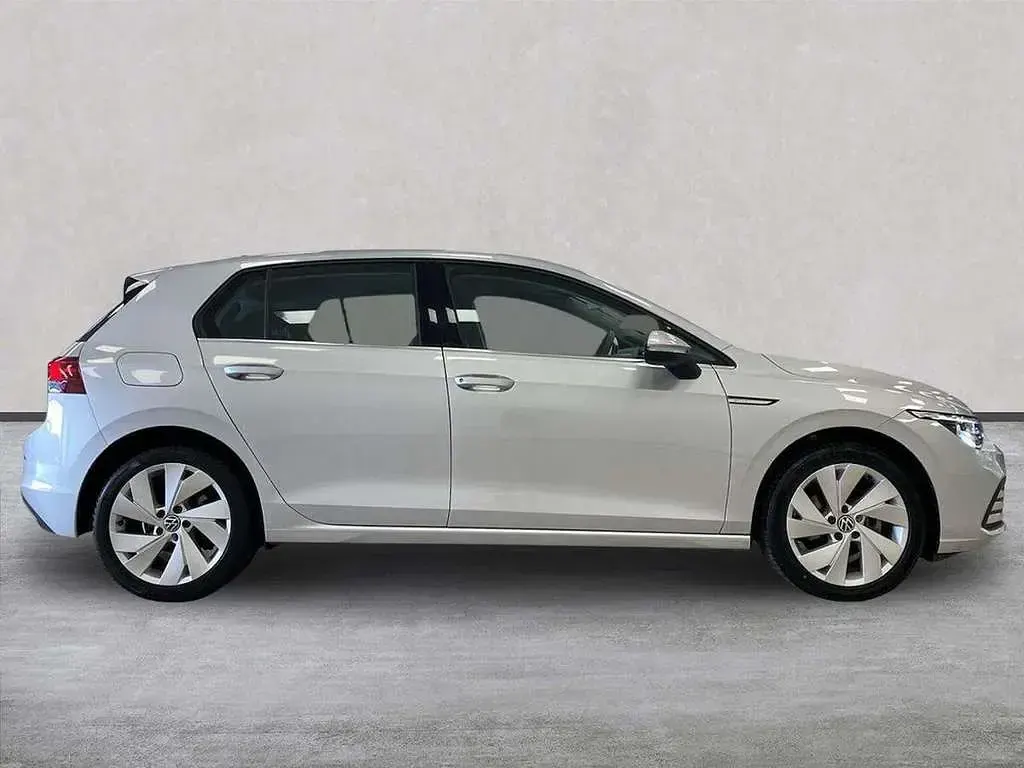Used VW Golf VII Style 150 HP (110 kW) 2020 Silver Hatchback