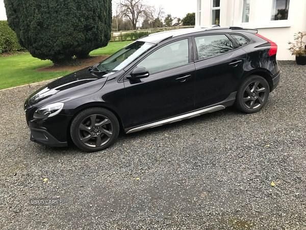Used Volvo V40 2014 Black Hatchback