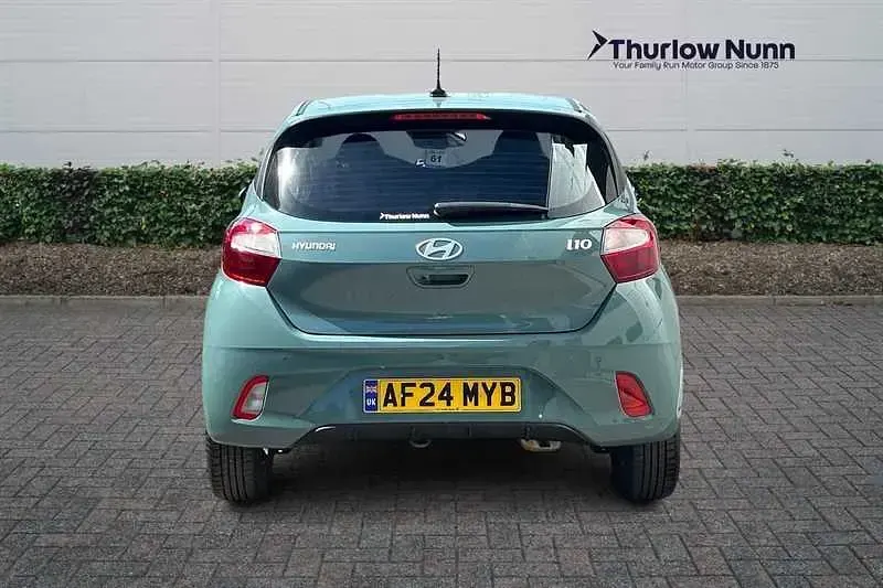 Używany Hyundai i10 Advanced 67 KM (49 kW) 2024 Zielony Hatchback