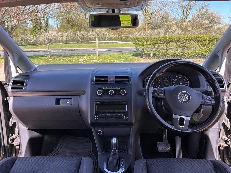 Used VW Touran SE 105 HP (77 kW) 2015 Grey MPV