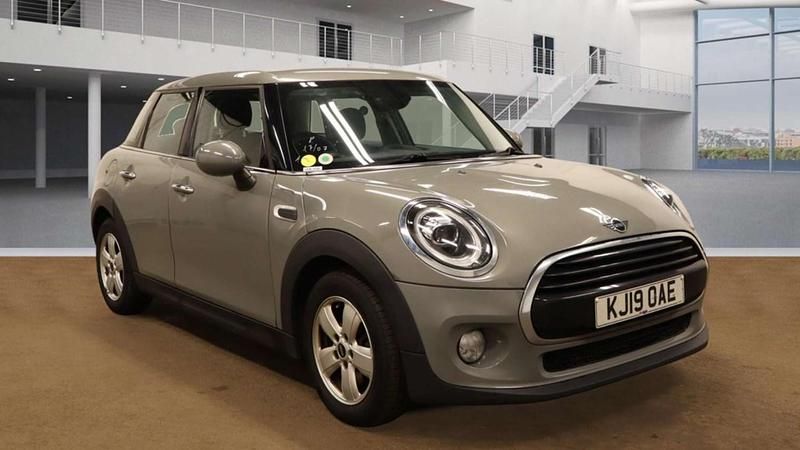 Grey Used 2019 Mini Cooper Classic Hatchback | £10,800 (Fair price) - Image 1/4