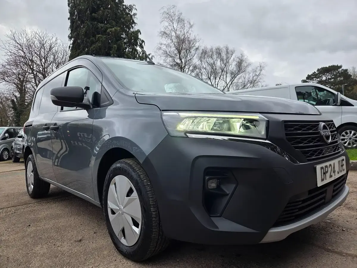 Used Nissan Townstar Acenta 130 HP (95 kW) 2024 Grey Van
