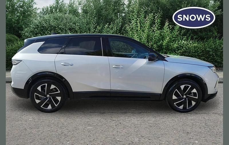 Used Vauxhall Grandland 156 kW (213 HP) 2025 Grey SUV