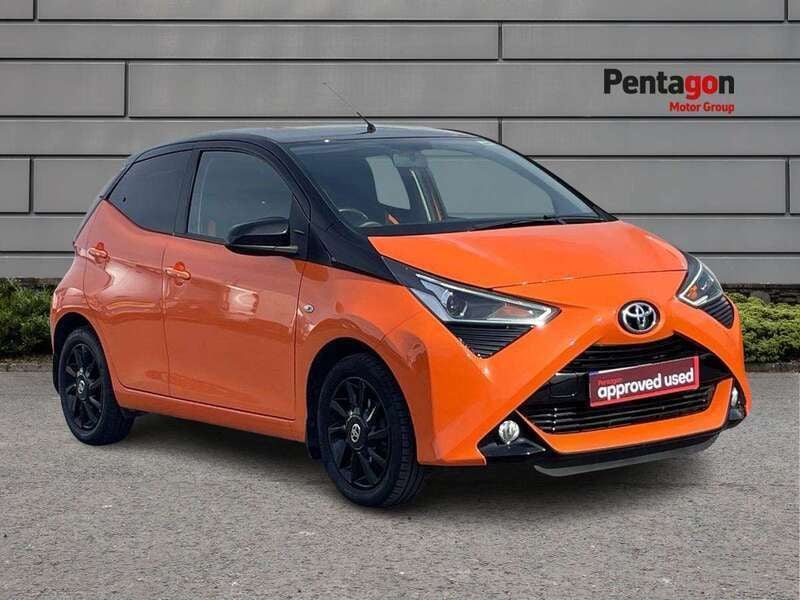 Orange Used 2019 Toyota Aygo X-cite Hatchback | £9,426 (Fair price) - Image 1/4