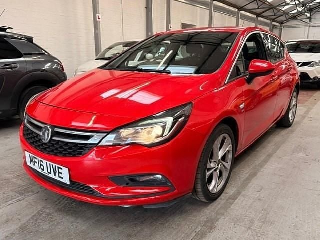 Used Vauxhall Astra SRi 150 HP (110 kW) 2016 Red Hatchback