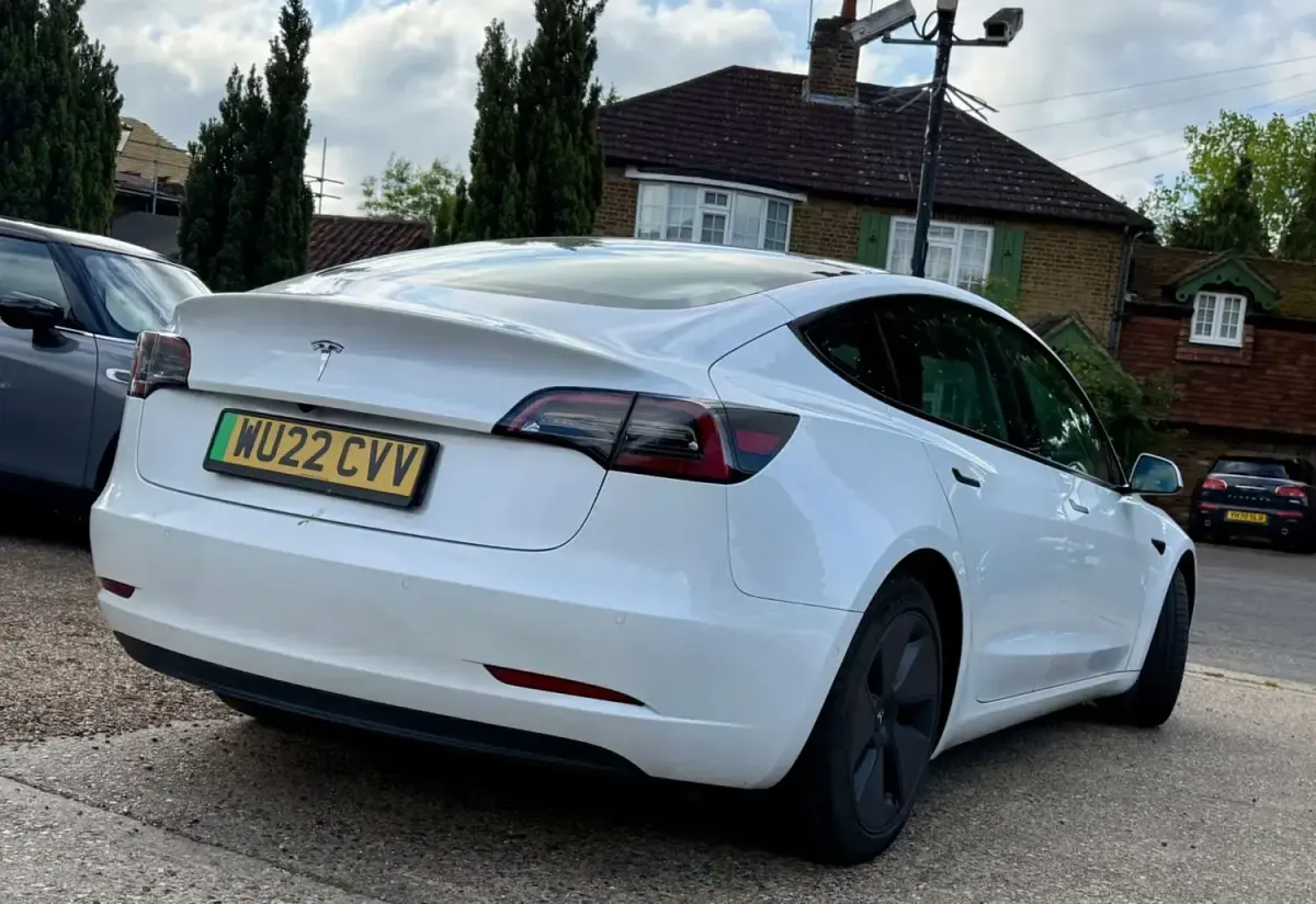 Usado Tesla Model 3 Standard Range 366 kW (498 HP) 2022 Branco Sedan