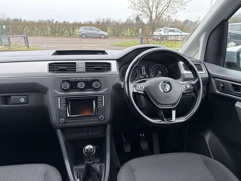 Begagnad VW Caddy Life 2021 Silver Minibuss