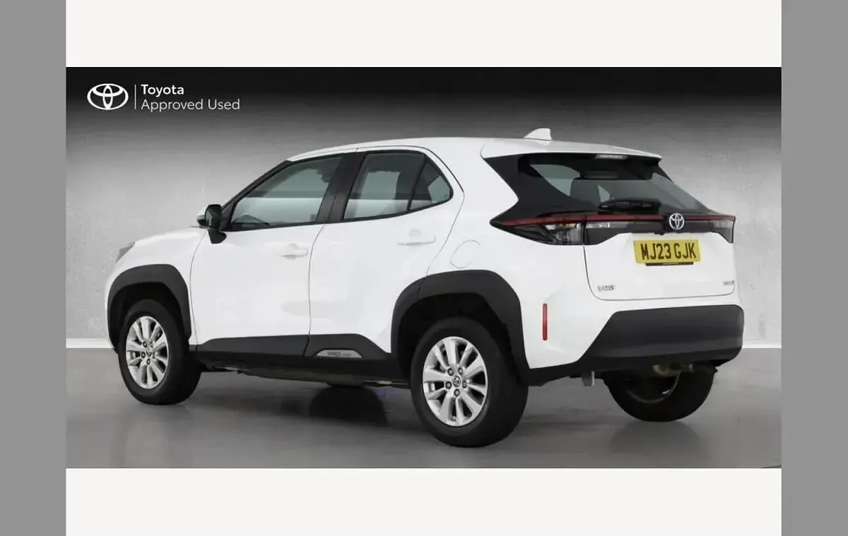 Used Toyota Yaris Cross 114 HP (83 kW) 2023 White SUV