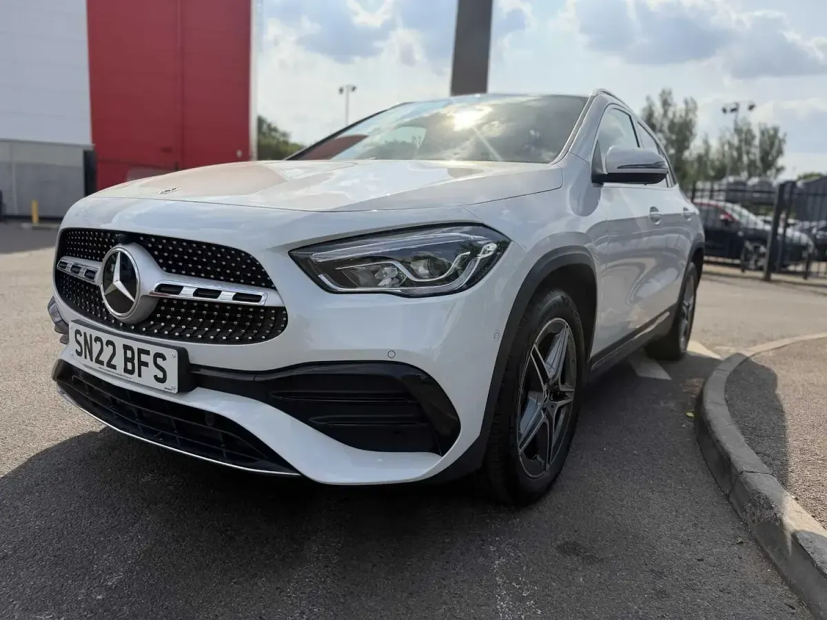 Used Mercedes GLA250 Premium 218 HP (160 kW) 2022 White SUV