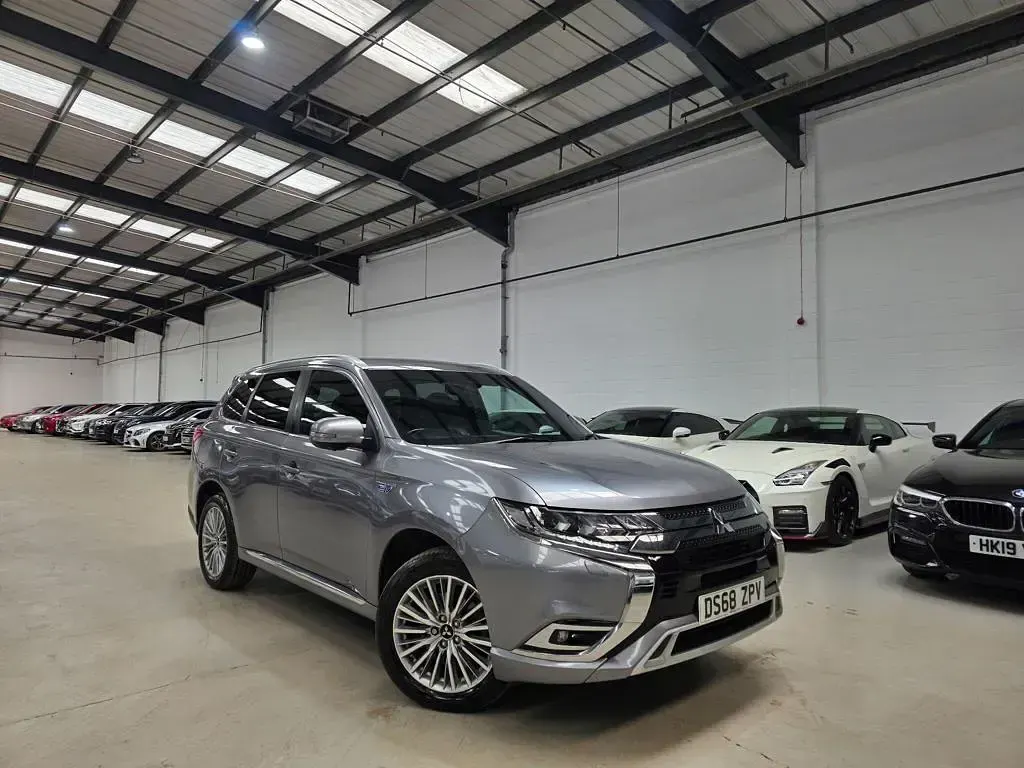 Used Mitsubishi Outlander P-HEV 2018 Grey SUV