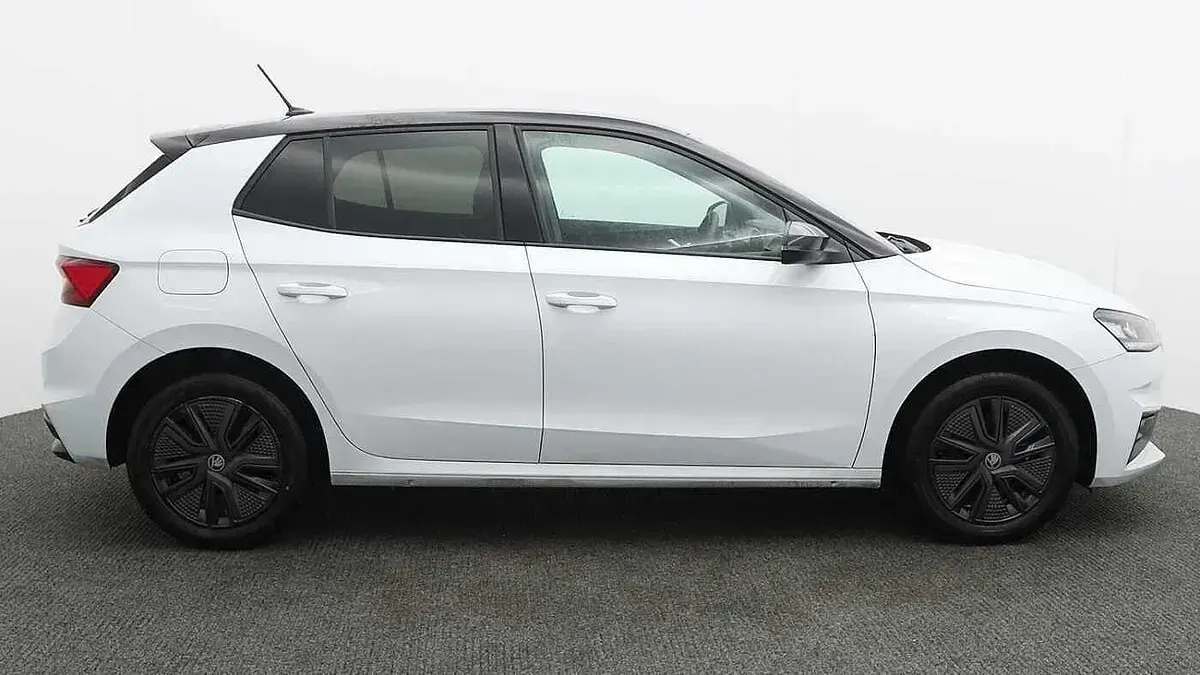 Used Skoda Fabia Design Edition 80 HP (58 kW) 2025 Moon white metallic black magic pearl effect Hatchback