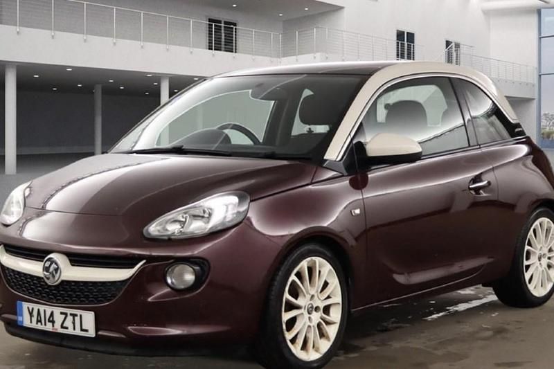 Second-hand Vauxhall Adam Glam 2014 Roșu Hatchback