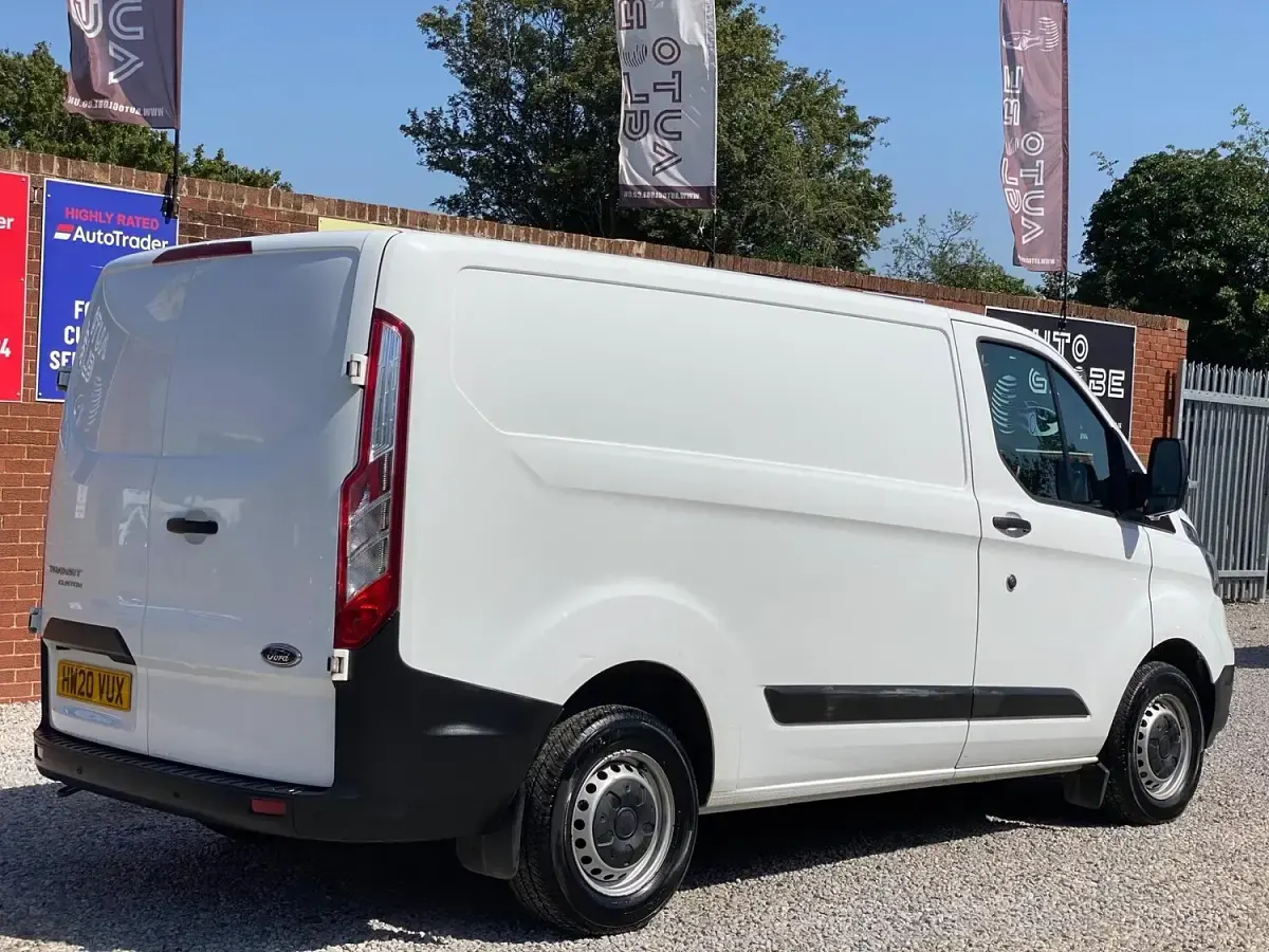 Used Ford Transit Custom S 130 HP (95 kW) 2020 White Van