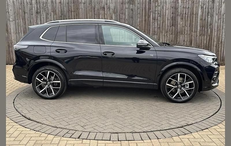 Used VW Tiguan R-line 272 HP (200 kW) 2024 Black SUV