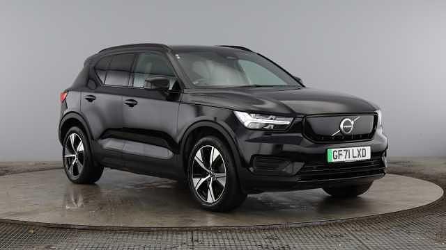 Black Used 2021 Volvo XC40 Core SUV | £16,950 (Expensive) - Image 1/4