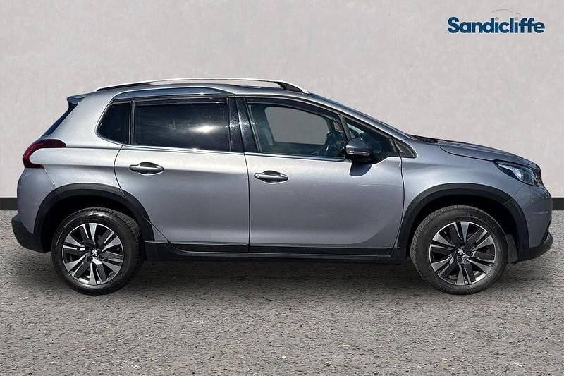 Begagnad Peugeot 2008 Allure Premium 2019 Grå SUV