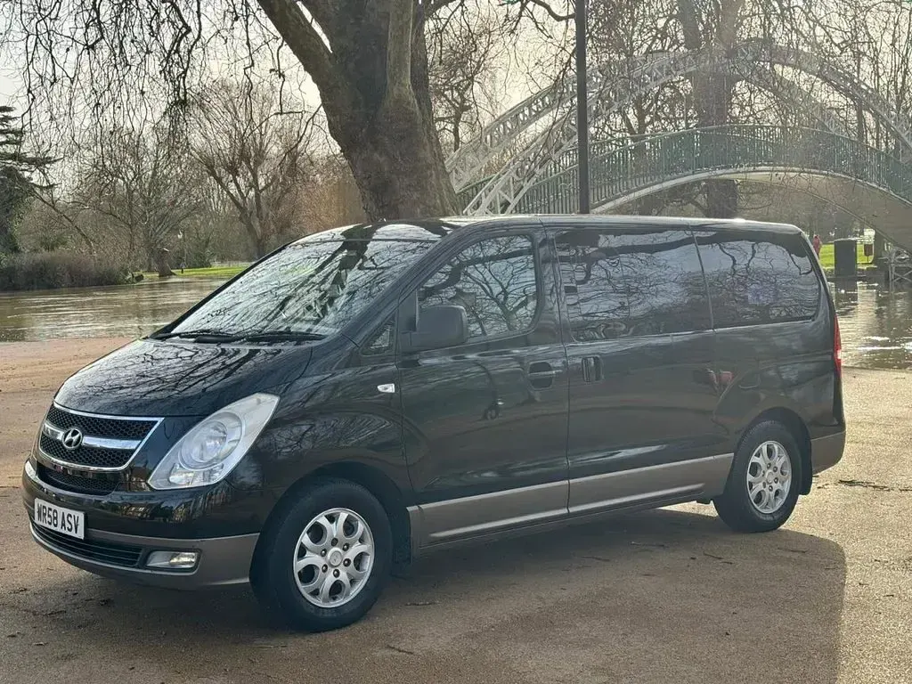 Used Hyundai I800 Style 2008 Black MPV