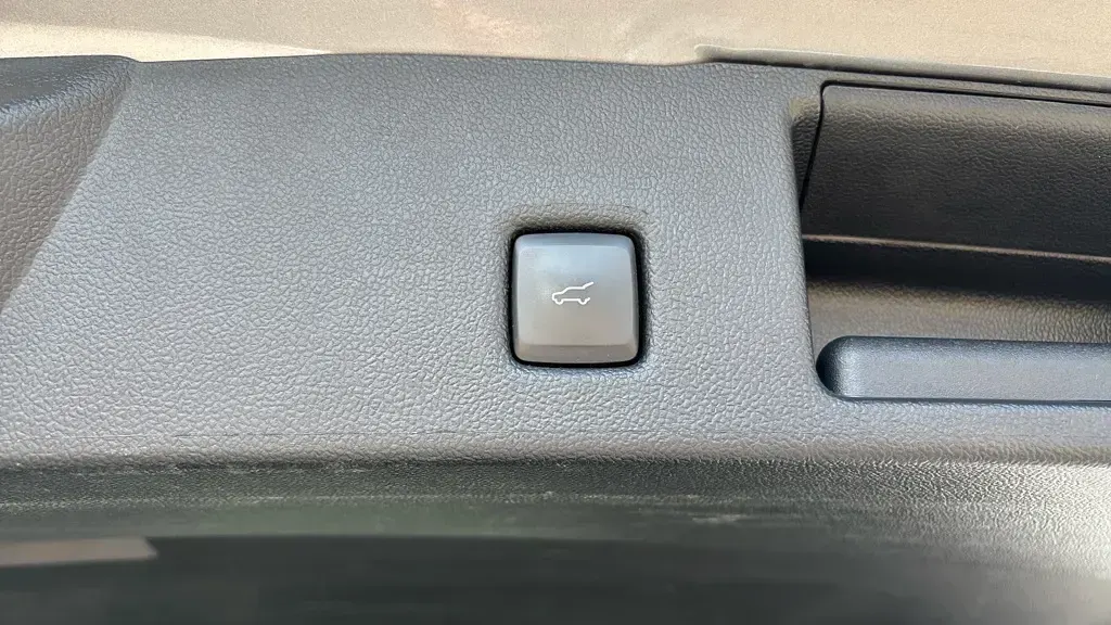 Used Ford Kuga ST-Line X 225 HP (165 kW) 2023 Silver SUV