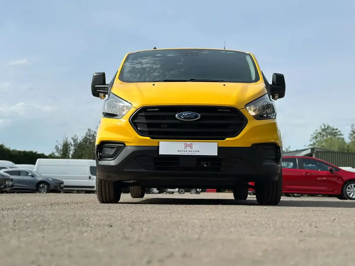 Used Ford Transit Custom S 130 HP (95 kW) 2022 Yellow Van