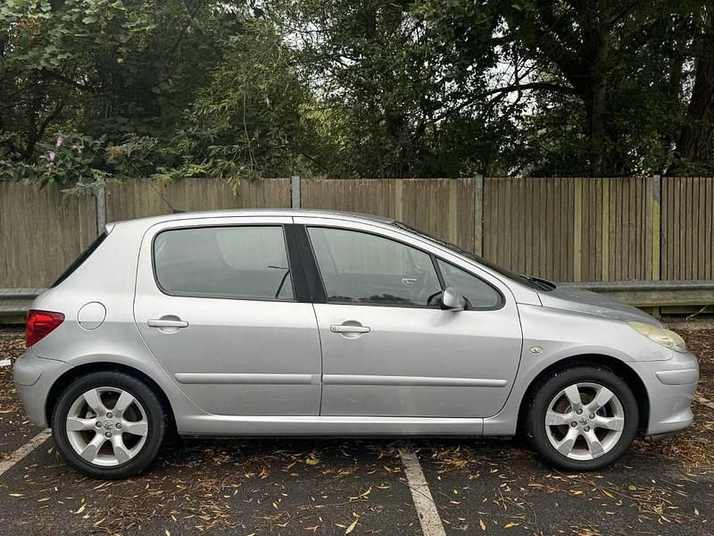 Used Peugeot 307 S 109 HP (80 kW) 2007 Silver Hatchback