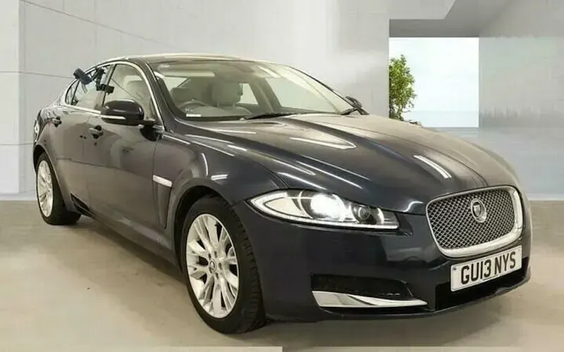 Usado Jaguar XF Premium Luxury 200 HP (147 kW) 2014 Sedan