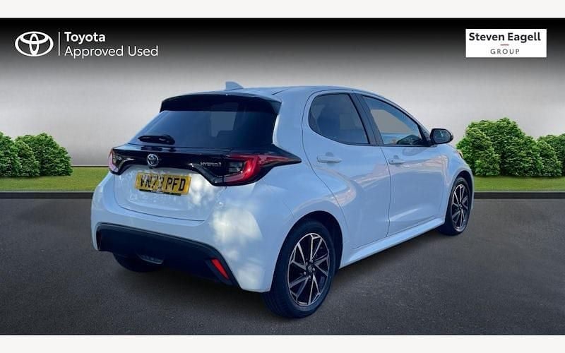 Used Toyota Yaris Hybrid Design 116 HP (85 kW) 2025 Hatchback