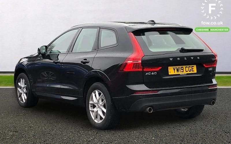 Used Volvo XC60 Momentum 250 HP (183 kW) 2019 Black SUV