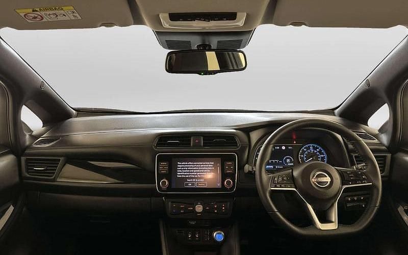 Used Nissan Leaf N-Connecta 110 kW (150 HP) 2024 Black Hatchback