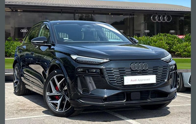 Black Used 2024 Audi Q6 e-tron Performance SUV | £61,750 (Fair price) - Image 1/4